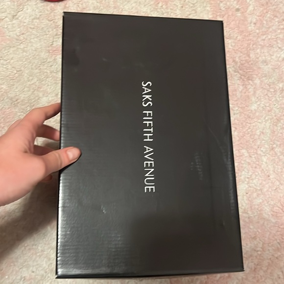 Pretty white/cream flats by Saks never worn - Picture 2 of 4